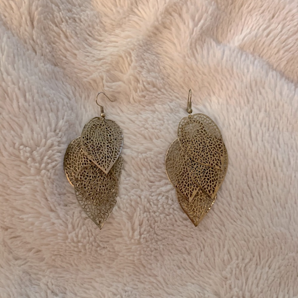 Gold Leaves Women’s Chandelier Earrings